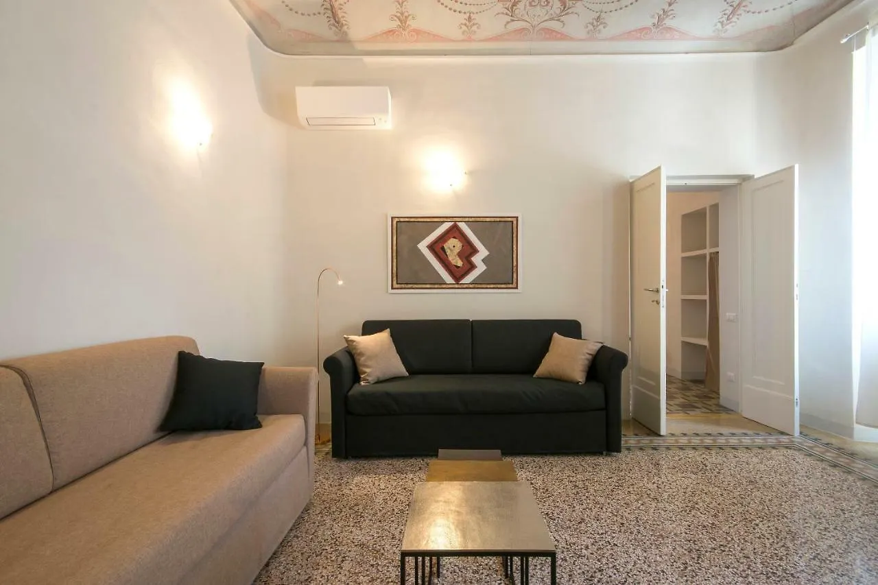 Regis Condo Siena