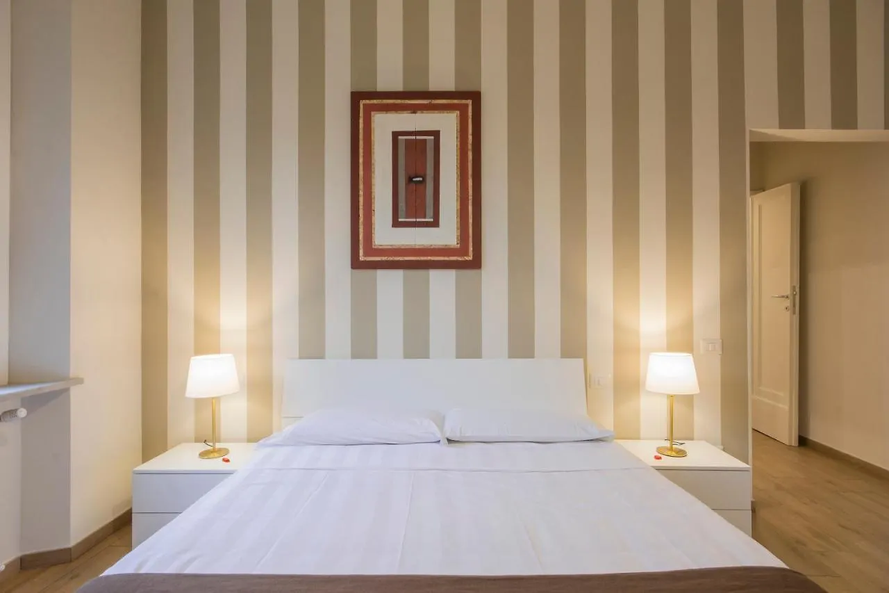 Regis Condo Siena Italien