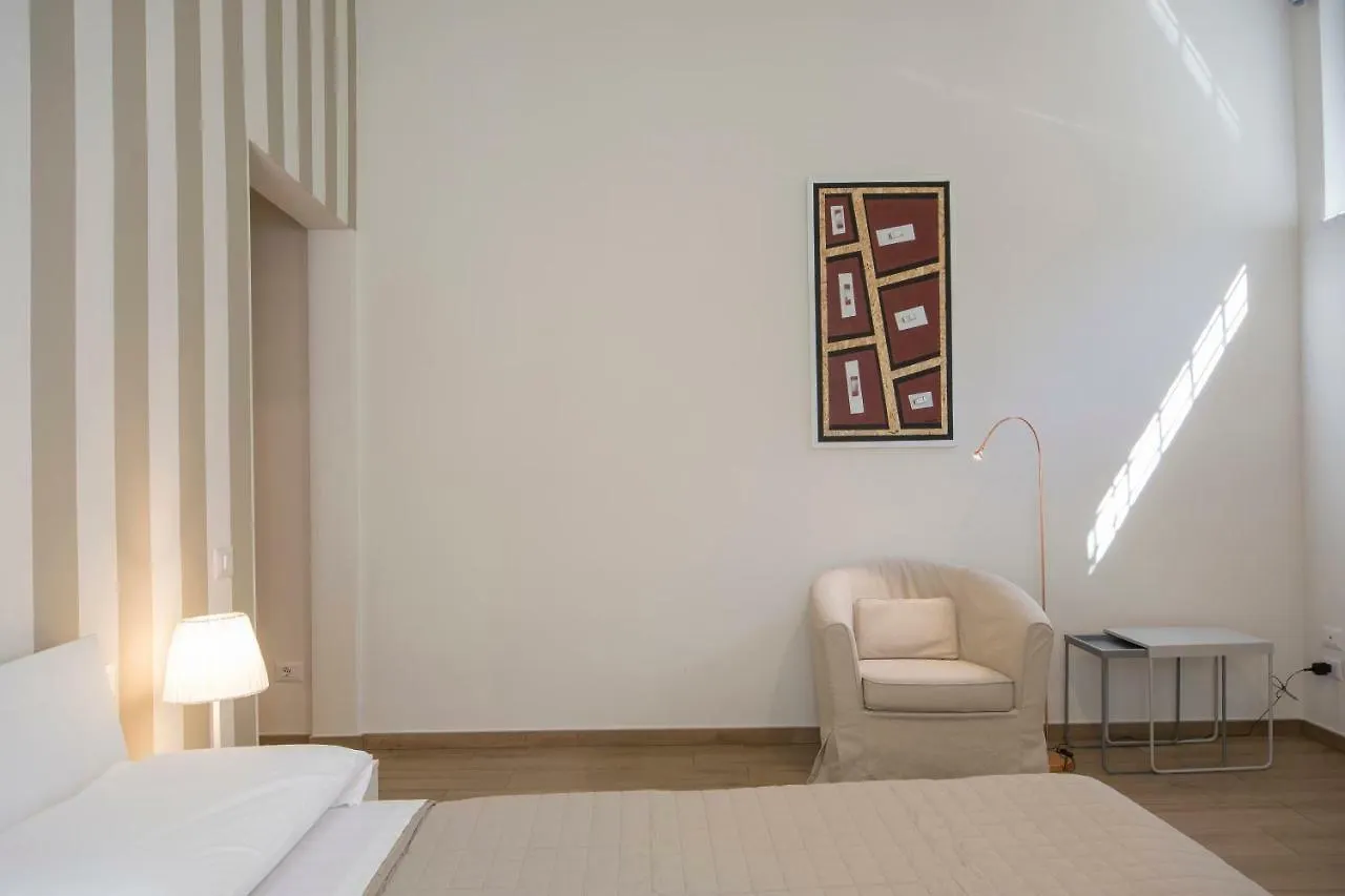 Regis Condo Siena 2*,